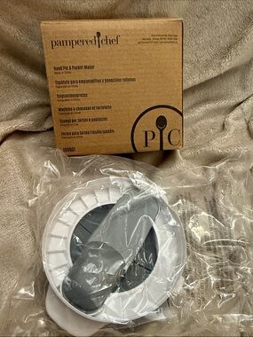 Pampered Chef White and Gray Hand Pie & Pocket Maker